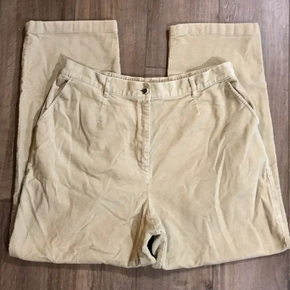 L.L. BEAN Women’s Corduroy Pants w/Stretch - Picture 3 of 5